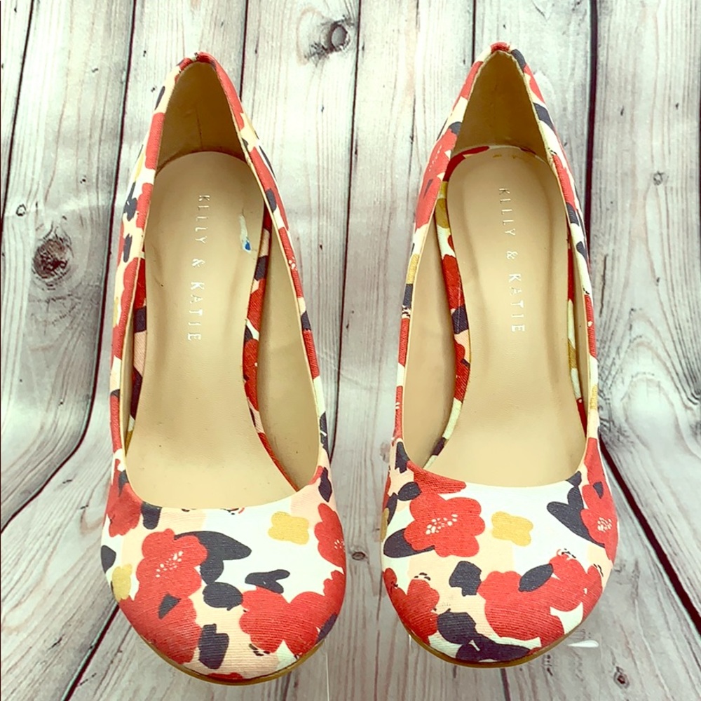 Kelly & Kate canvas floral high heels Sz 7.5